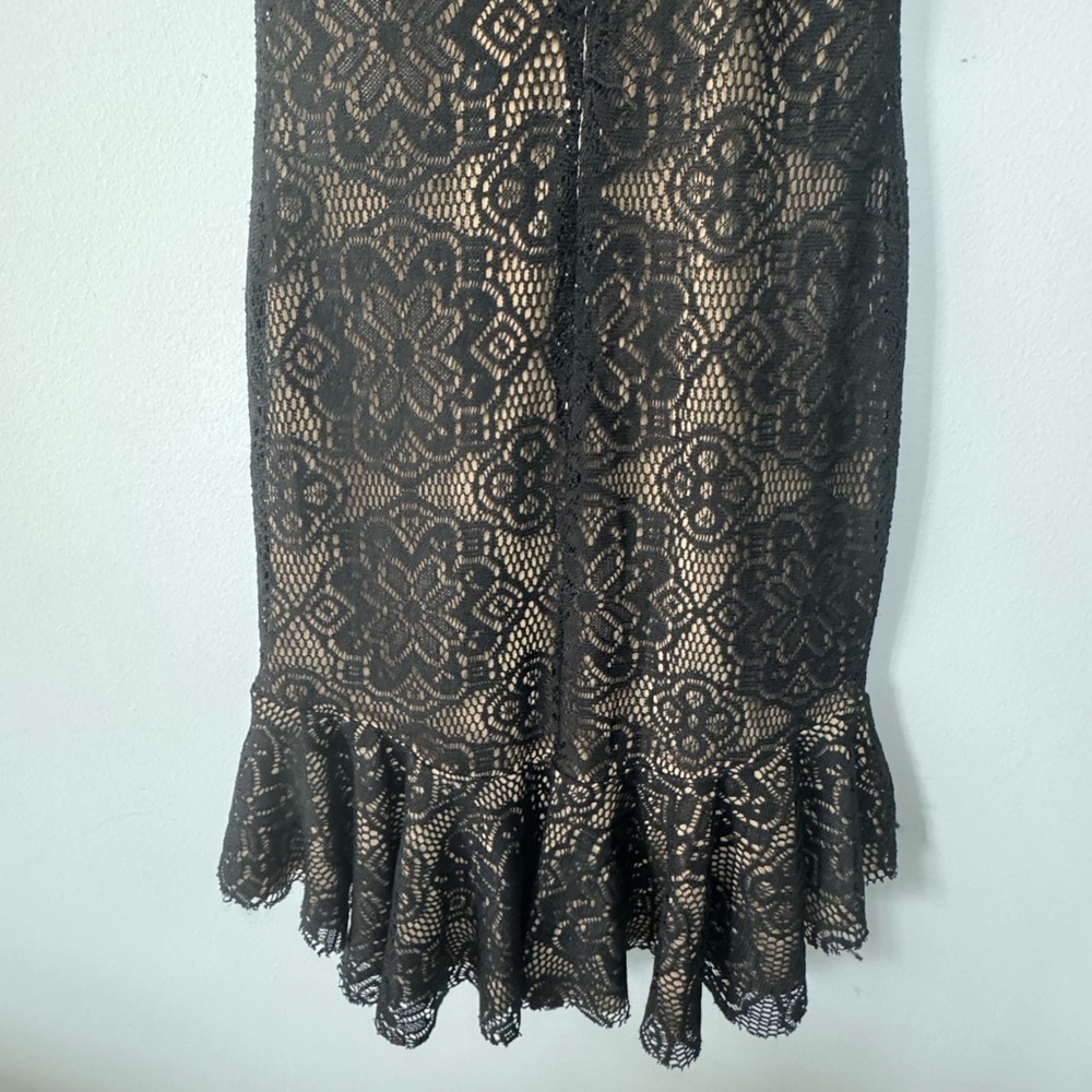 Dress the Population Black & Beige V-Neck Midi Dress - Size Small - Picture 16 of 17